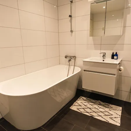 Explore Villa Tromso